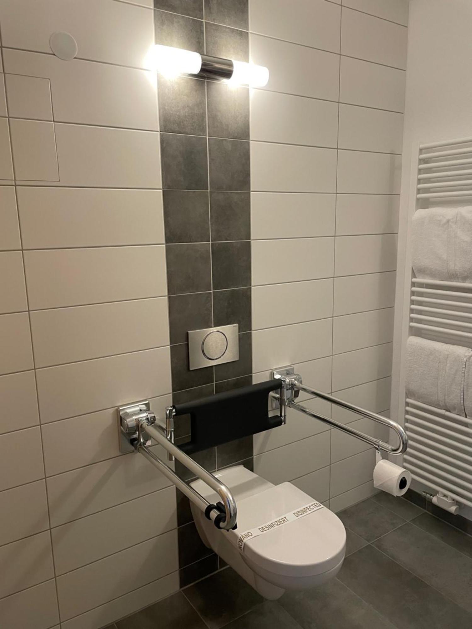 Hotel Zum Hirsch Wertingen Chambre photo