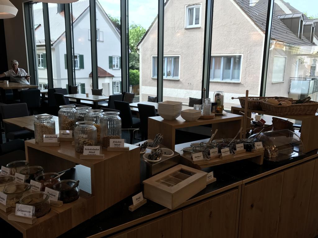 Hotel Zum Hirsch Wertingen Extérieur photo