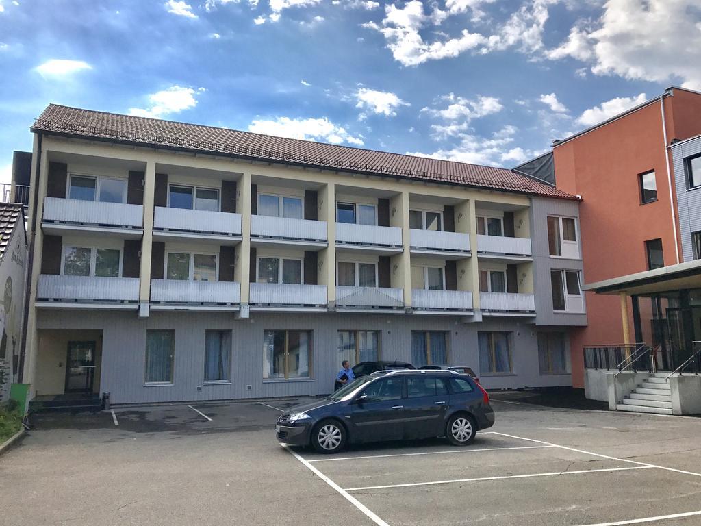 Hotel Zum Hirsch Wertingen Extérieur photo