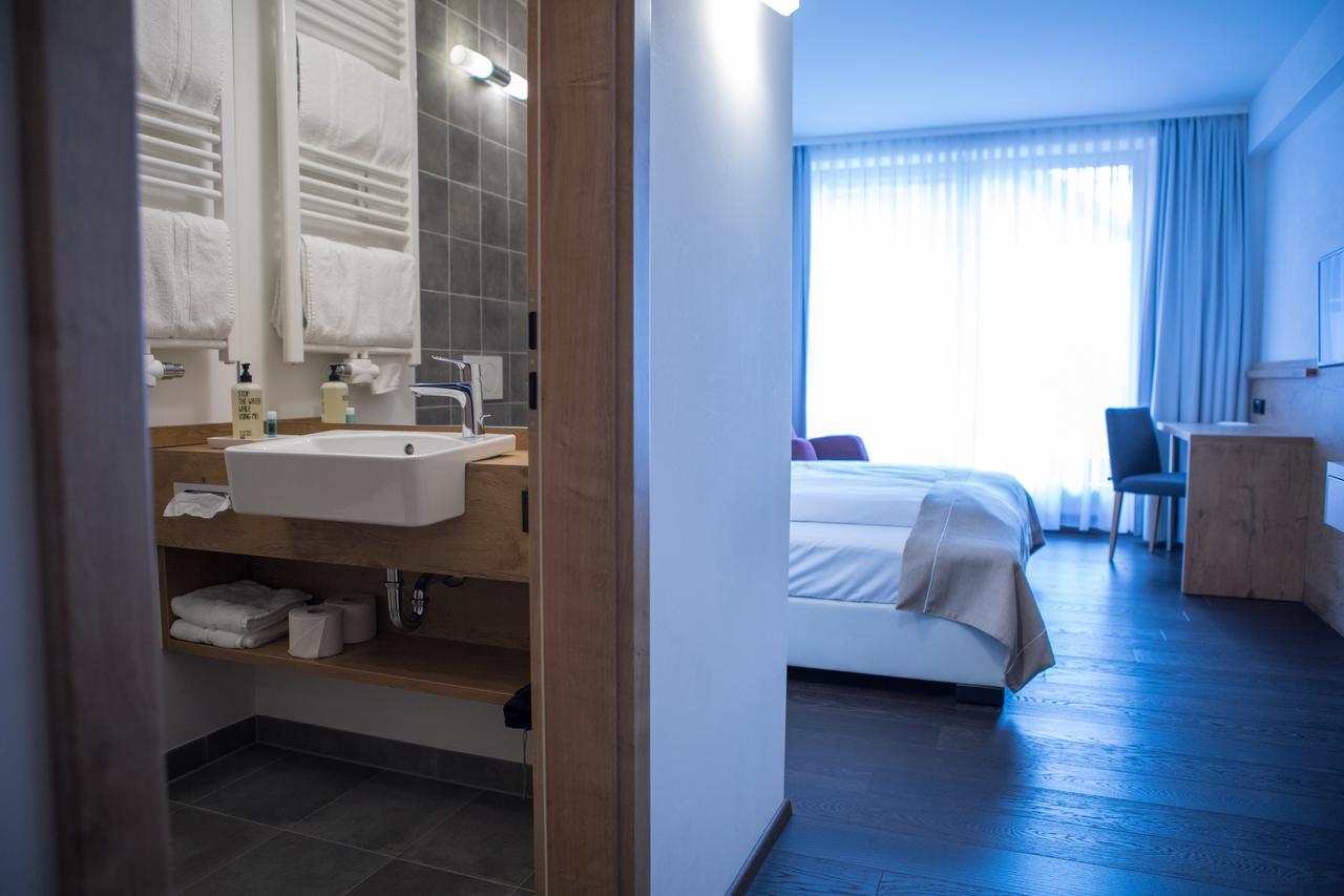 Hotel Zum Hirsch Wertingen Extérieur photo